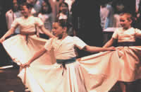 Plou i fa sol, en Risto balla sol: Faixes